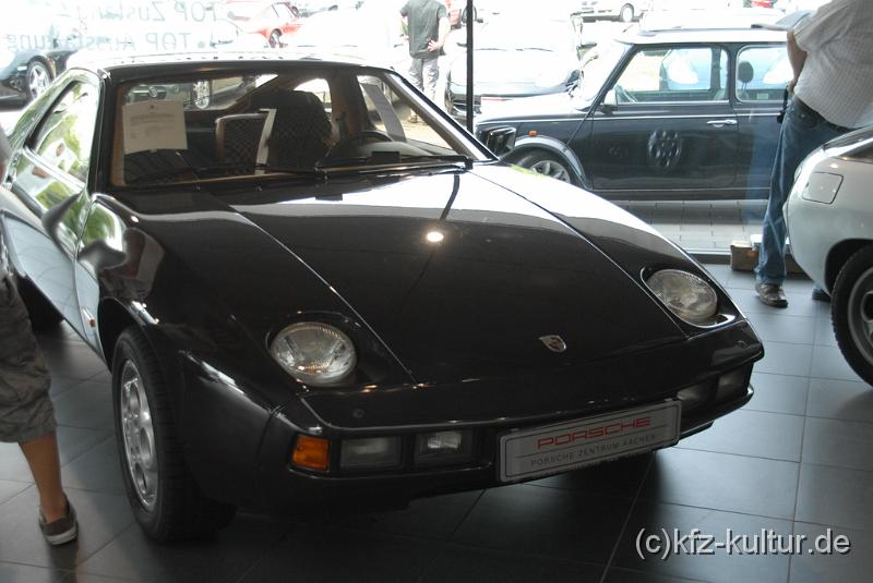 Porsche Zentrum Aachen 9150.JPG